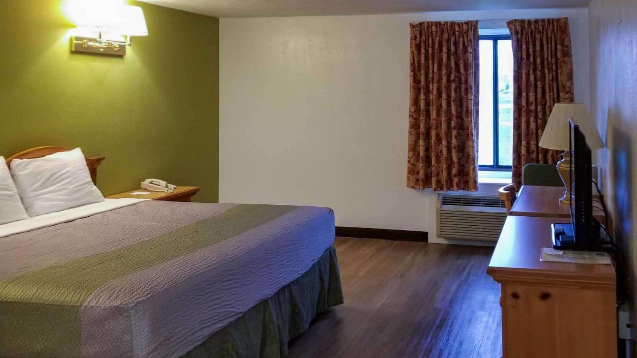 Hotel Oriskany Luaran gambar